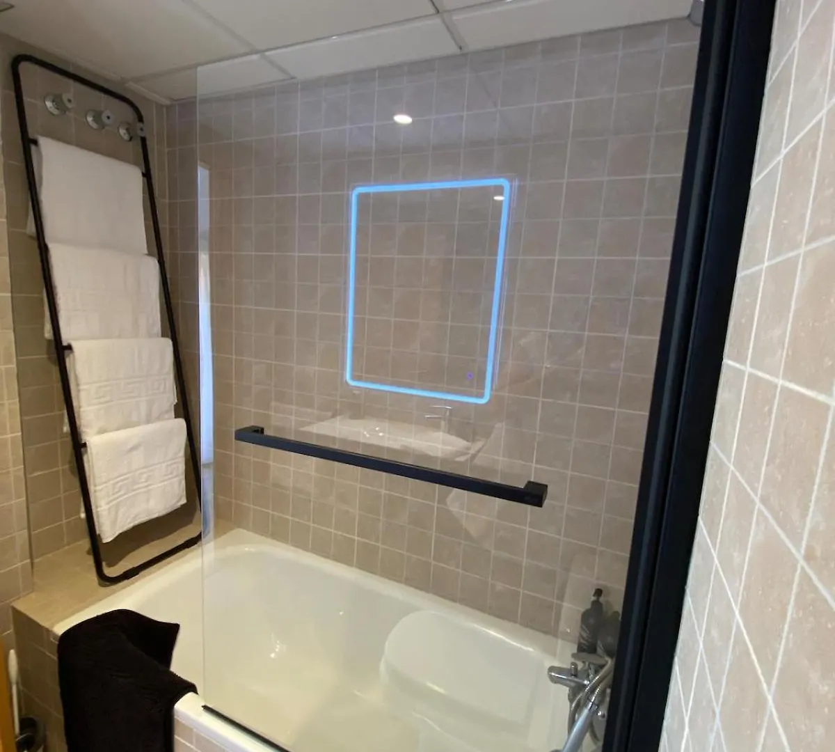 Atico Tipo Loft En Primera Linea De Playa Almayate Alto